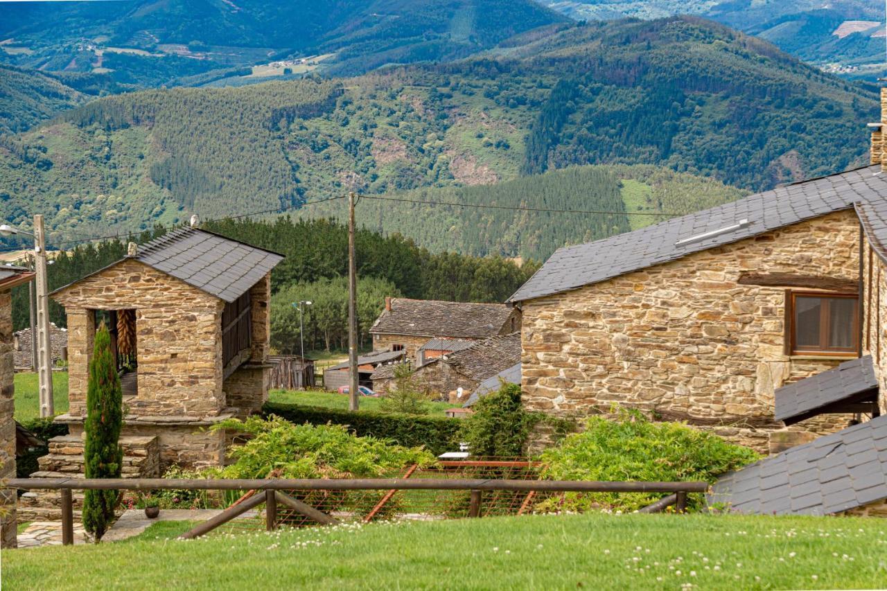 Complejo Rural Lar De Vies Casa de hóspedes A Pontenova Exterior foto